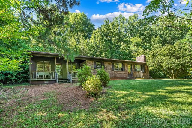 215 N Fork River Road, Marion, NC 28752