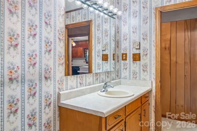 215 N Fork River Road, Marion, NC 28752