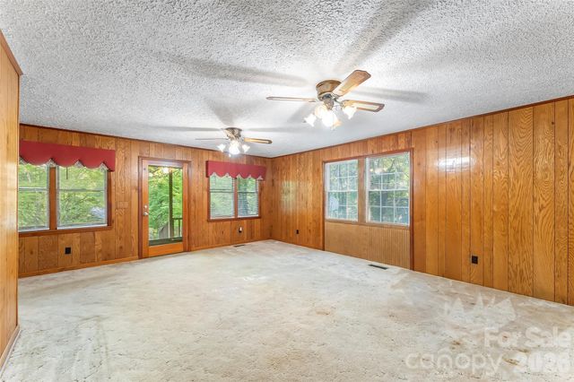 215 N Fork River Road, Marion, NC 28752