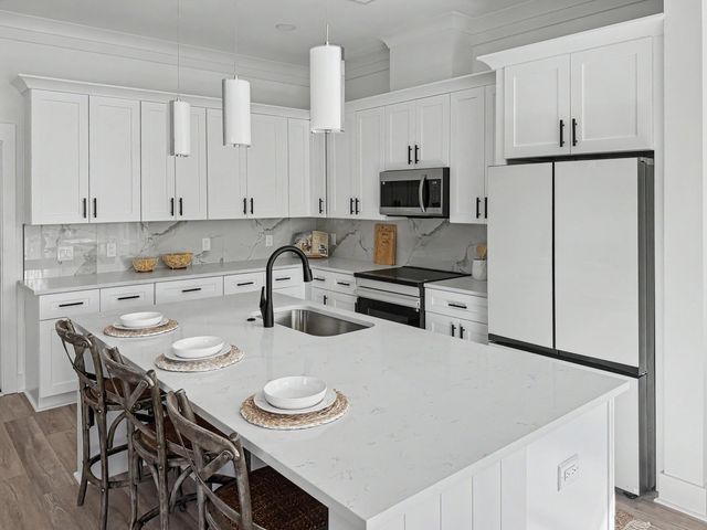 2047 Forest Avenue, North Charleston, SC 29405