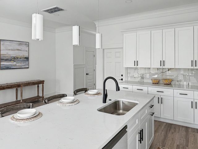 2047 Forest Avenue, North Charleston, SC 29405