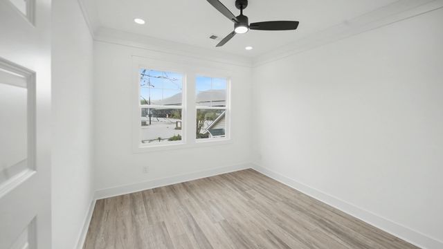 2047 Forest Avenue, North Charleston, SC 29405