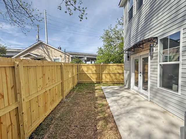 2047 Forest Avenue, North Charleston, SC 29405