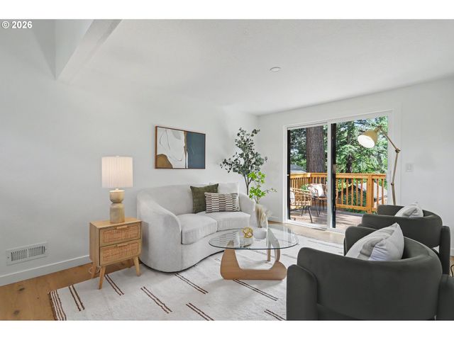 13790 Sw HARNESS Ln, Beaverton, OR 97008