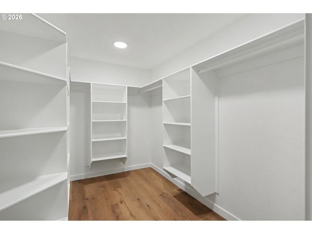 13790 Sw HARNESS Ln, Beaverton, OR 97008