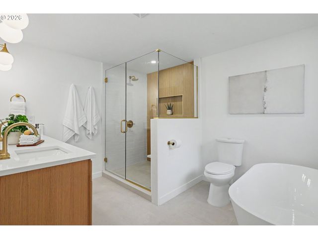 13790 Sw HARNESS Ln, Beaverton, OR 97008