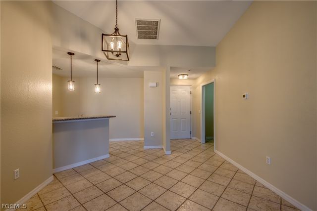 12515 McGregor BLVD 210, Fort Myers, FL 33919