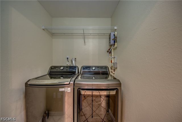 12515 McGregor BLVD 210, Fort Myers, FL 33919