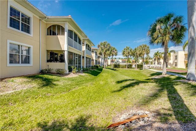 12515 McGregor BLVD 210, Fort Myers, FL 33919