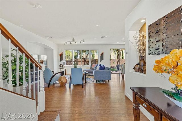 8253 Timely Treasures Avenue, Las Vegas, NV 89178