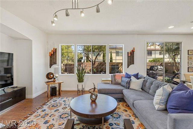 8253 Timely Treasures Avenue, Las Vegas, NV 89178