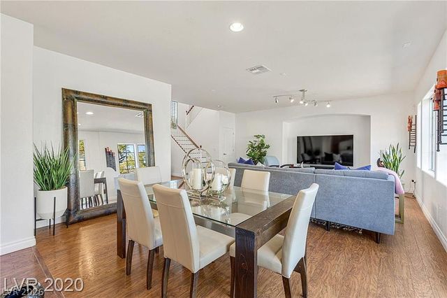8253 Timely Treasures Avenue, Las Vegas, NV 89178