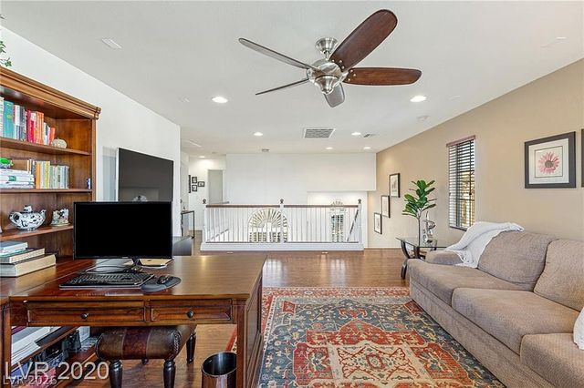 8253 Timely Treasures Avenue, Las Vegas, NV 89178