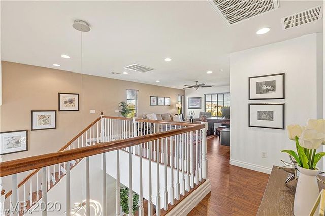 8253 Timely Treasures Avenue, Las Vegas, NV 89178
