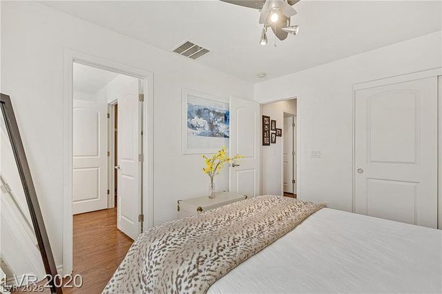 8253 Timely Treasures Avenue, Las Vegas, NV 89178