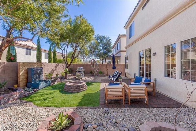 8253 Timely Treasures Avenue, Las Vegas, NV 89178