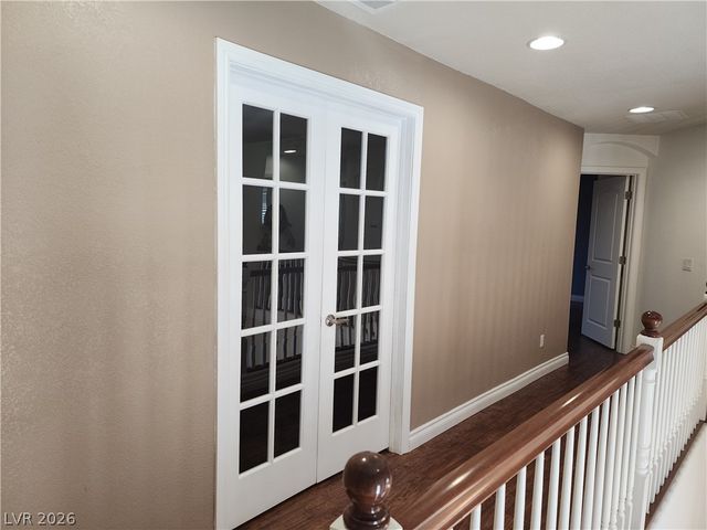 8253 Timely Treasures Avenue, Las Vegas, NV 89178