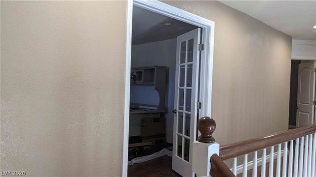 8253 Timely Treasures Avenue, Las Vegas, NV 89178
