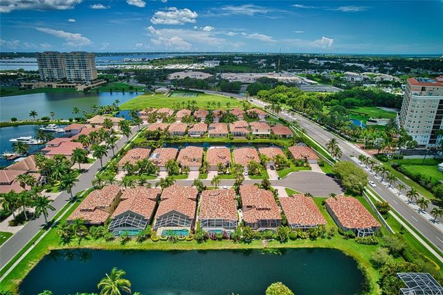 307 9TH AVENUE E, Palmetto, FL 34221