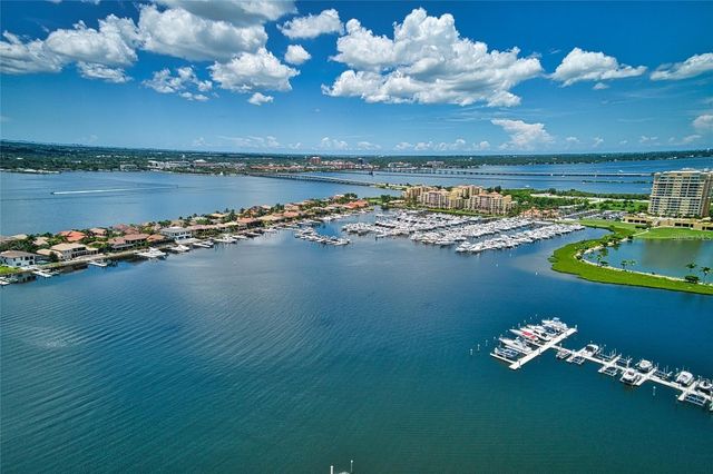 307 9TH AVENUE E, Palmetto, FL 34221