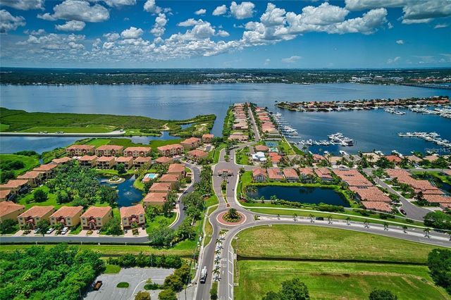 307 9TH AVENUE E, Palmetto, FL 34221