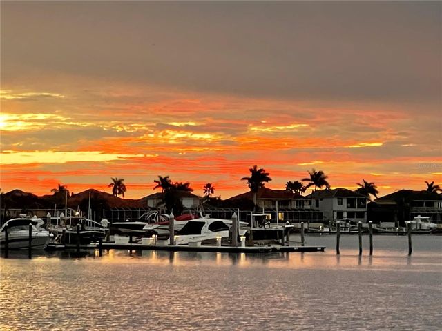 307 9TH AVENUE E, Palmetto, FL 34221