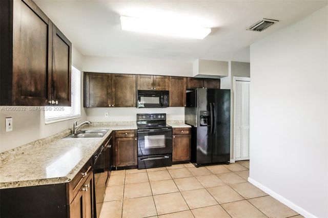 4896 NW 6th Ct, Plantation, FL 33317