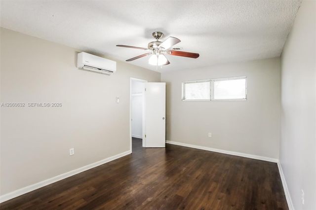 4896 NW 6th Ct, Plantation, FL 33317