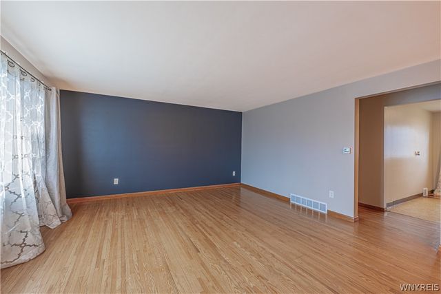 216 Belmont Court West, North Tonawanda, NY 14120