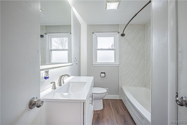 216 Belmont Court West, North Tonawanda, NY 14120