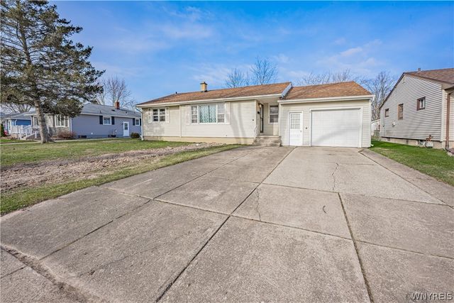 216 Belmont Court West, North Tonawanda, NY 14120