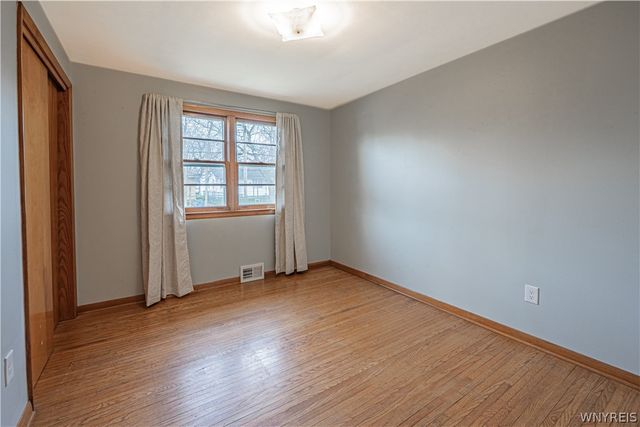 216 Belmont Court West, North Tonawanda, NY 14120