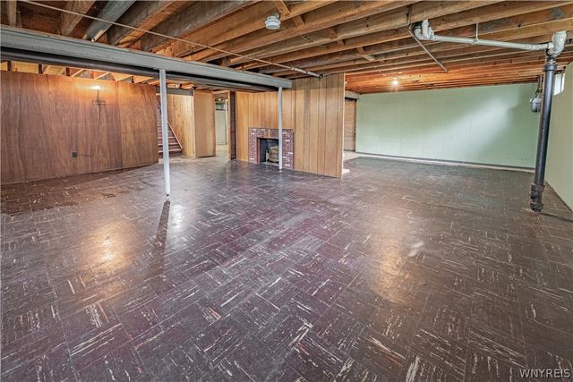 216 Belmont Court West, North Tonawanda, NY 14120