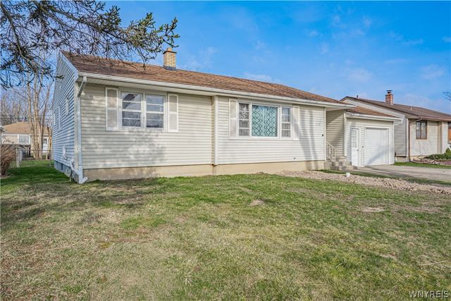 216 Belmont Court West, North Tonawanda, NY 14120