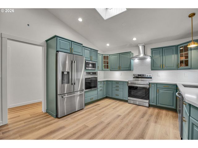 2402 Ne SUMMIT RIDGE Dr, Vancouver, WA 98686