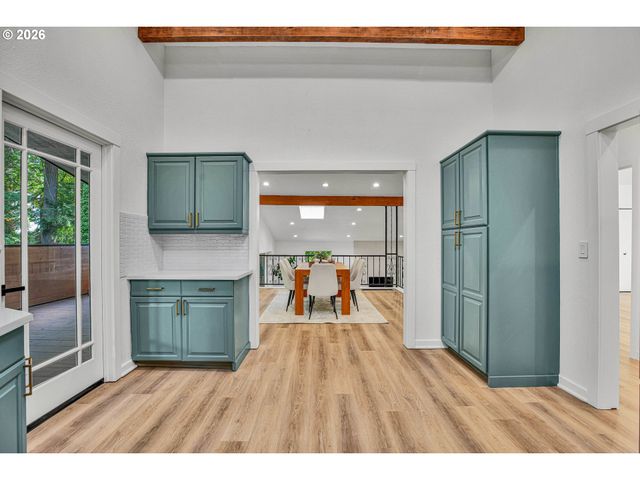 2402 Ne SUMMIT RIDGE Dr, Vancouver, WA 98686