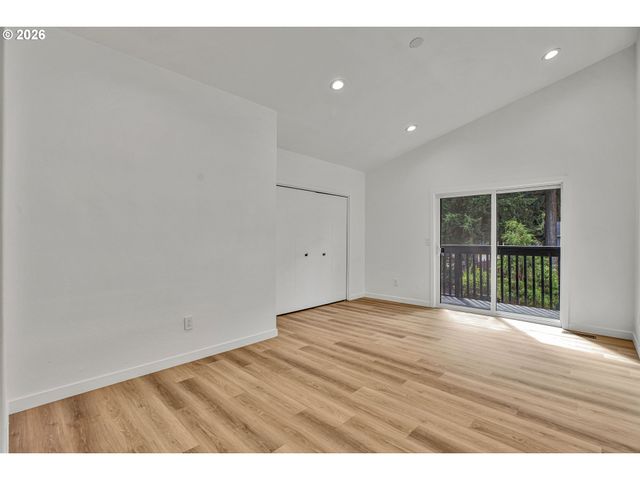 2402 Ne SUMMIT RIDGE Dr, Vancouver, WA 98686