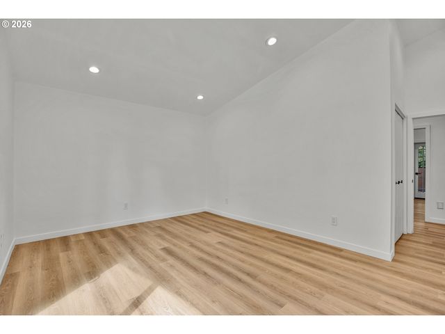 2402 Ne SUMMIT RIDGE Dr, Vancouver, WA 98686