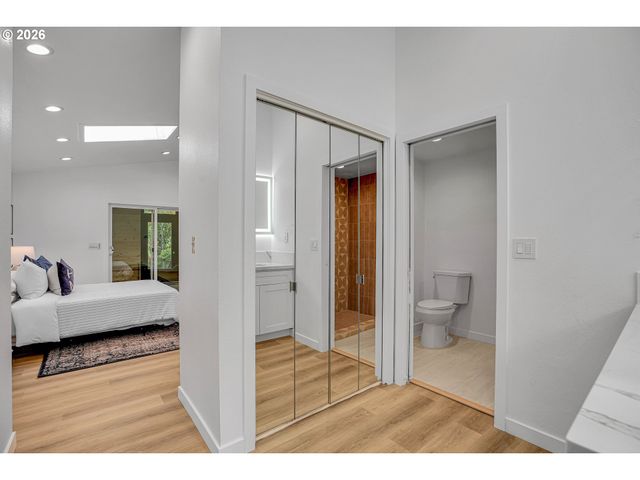 2402 Ne SUMMIT RIDGE Dr, Vancouver, WA 98686