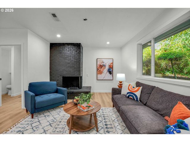 2402 Ne SUMMIT RIDGE Dr, Vancouver, WA 98686