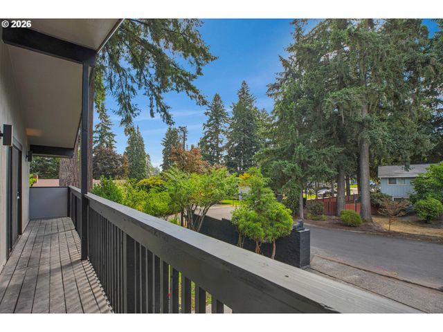 2402 Ne SUMMIT RIDGE Dr, Vancouver, WA 98686