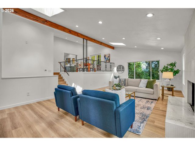 2402 Ne SUMMIT RIDGE Dr, Vancouver, WA 98686