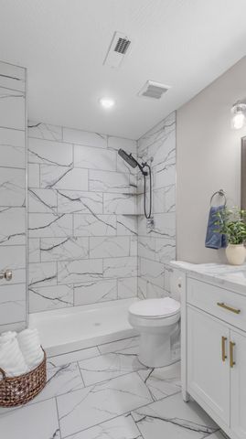 1121 E Thoman Street, Springfield, MO 65803