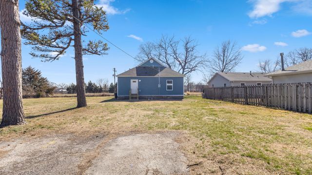 1121 E Thoman Street, Springfield, MO 65803