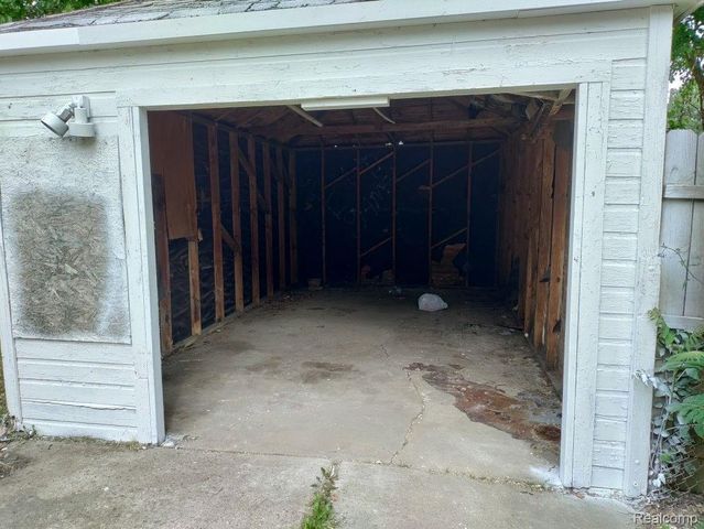 15710 RUTHERFORD Street, Detroit, MI 48227