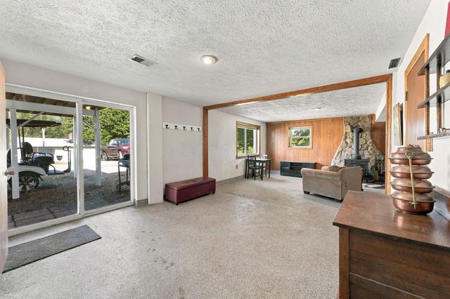 12071 Flint Ridge Road SE, Newark, OH 43056