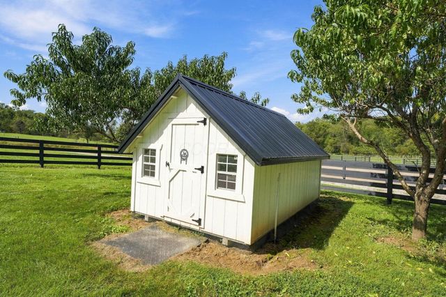 12071 Flint Ridge Road SE, Newark, OH 43056