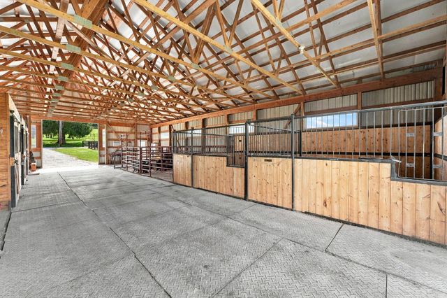 12071 Flint Ridge Road SE, Newark, OH 43056