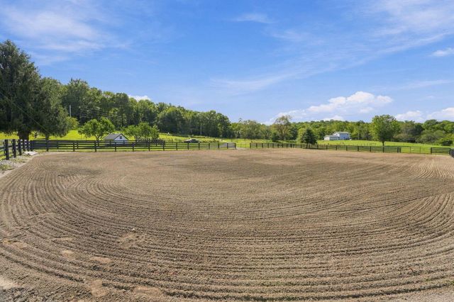 12071 Flint Ridge Road SE, Newark, OH 43056