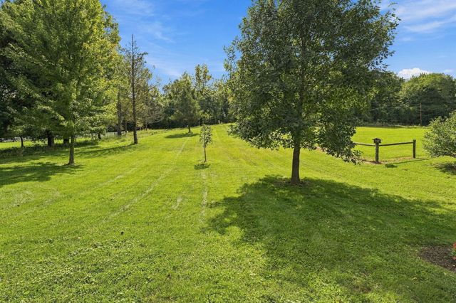 12071 Flint Ridge Road SE, Newark, OH 43056